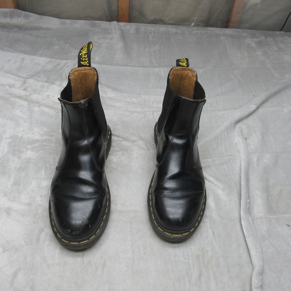 Dr Martens Unisex Boots W8 7M Black 2976 Chelsea Leather Ankle Pull On Casual - Picture 2 of 16